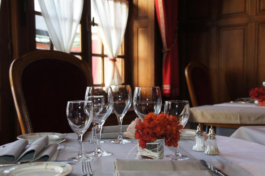Relais des Trois Châteaux Cour-Cheverny Extérieur photo